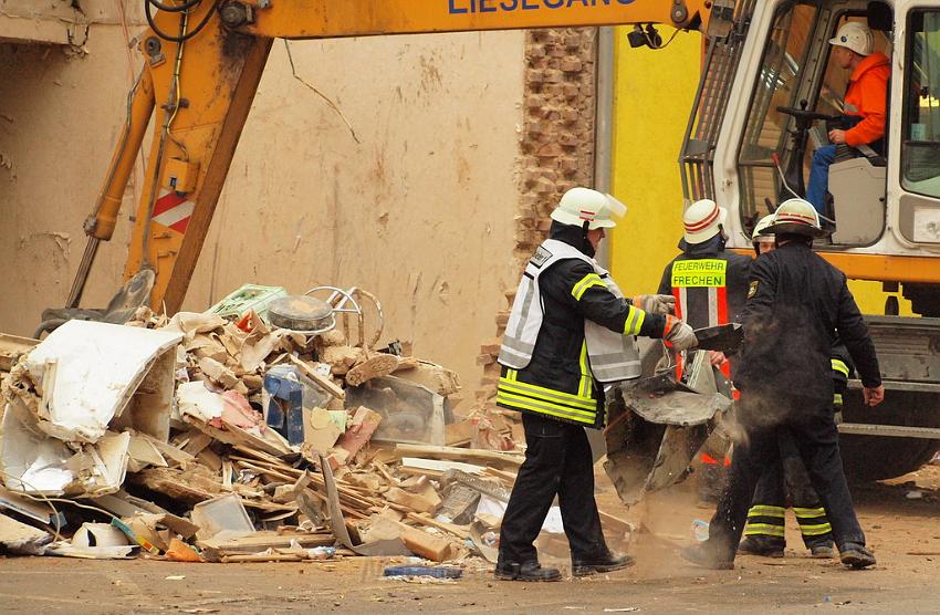 Hausexplosion Bruehl bei Koeln Pingsdorferstr P499.JPG